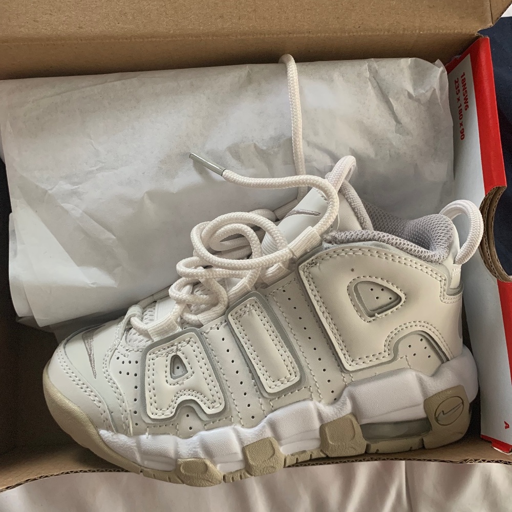 Boy Nikes